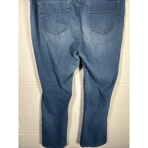 Old Navy The Sweetheart Bootcut Blue Jeans Short Stretch Womens Size 16 - Picture 8 of 10